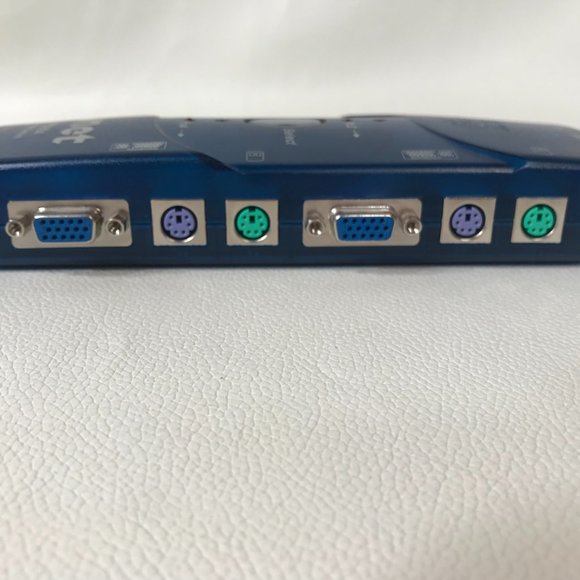 Zonet KVM3004 4-port KVM Switch Without VGA Monitor Cables - Picture 4 of 8